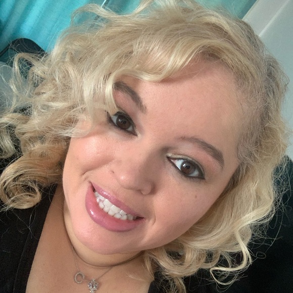 Meet your Posher, Rochelle - Picture 10 of 16